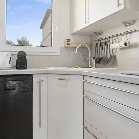 Appartement Joli 65m2 Piscine Parking *