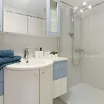 Joli 65m2 Piscine Parking Διαμέρισμα