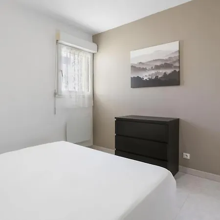 Joli 65m2 Piscine Parking Apartament *