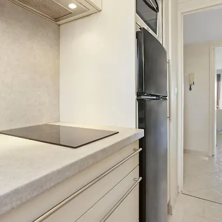 Joli 65m2 Piscine Parking Apartament *